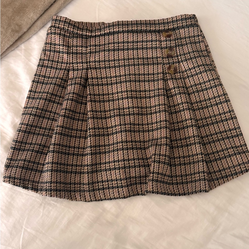 Plaid A-Line Mini Skirt in Beige and Black